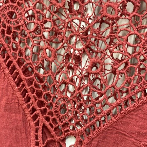 Democracy boho lace embroidered open rose color size small top - Picture 4 of 6